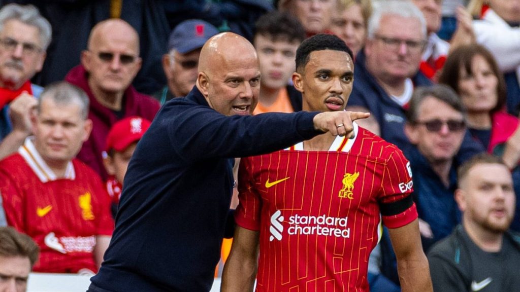Gagal Kalahkan Arsenal, Arne Slot Akui Permainan Liverpool Kendor di Babak Kedua