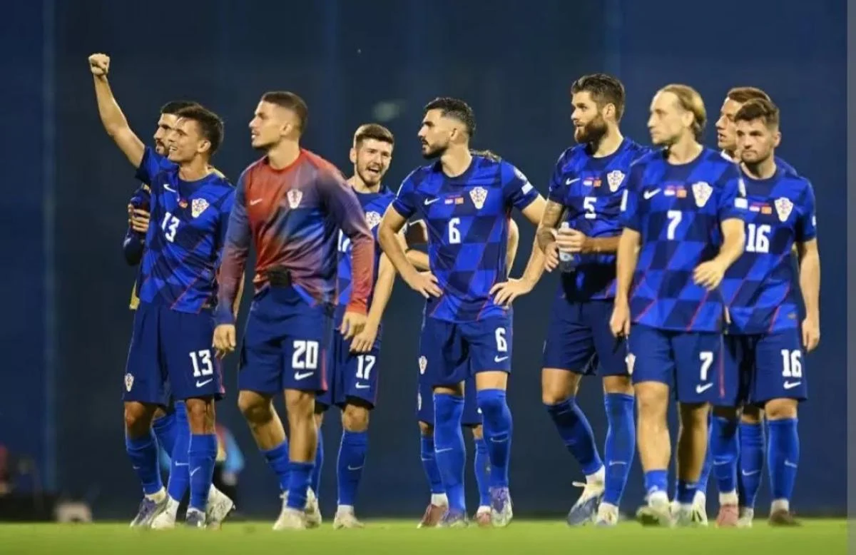 Aksi pemain Kroasia saat menghadapi Montenegro di Kualifikasi Piala Dunia 2026 zona Eropa.